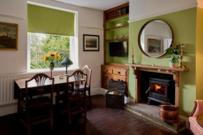 Holmes Cottage in the heart of Haworth